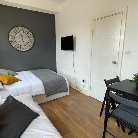 Lovely Studio Flat In The Heart Of Holloway. ลอนดอน ภายนอก รูปภาพ