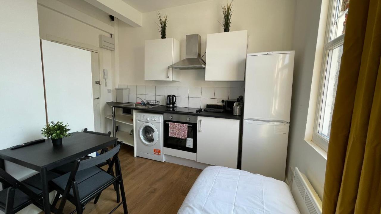 Lovely Studio Flat In The Heart Of Holloway. ลอนดอน ภายนอก รูปภาพ